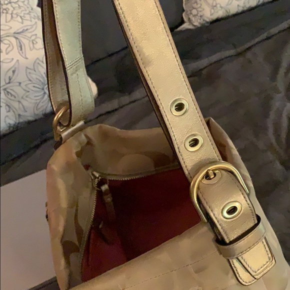 Gold Coach Purse 👜 (‘08-‘12) - Picture 9 of 10